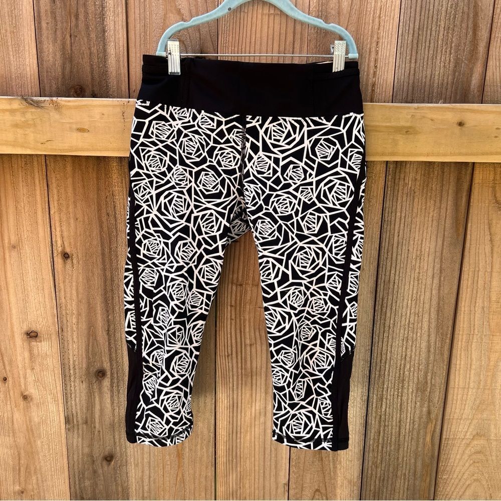 Lululemon leggings - size 6.